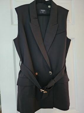 Tahari Black Sleeveless Blazer Vest with Belt Detail